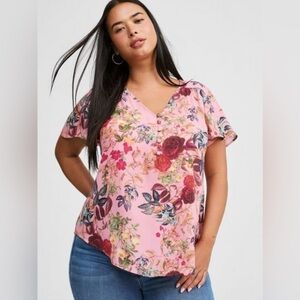 Torrid Harper Pink Floral Flutter Sleeve VNeck Button Front Blouse Top 4X 26 NWT